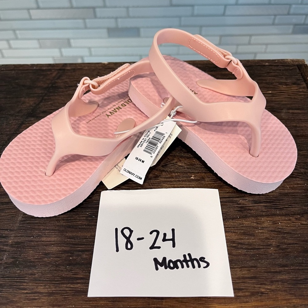 Pink old navy flip flops